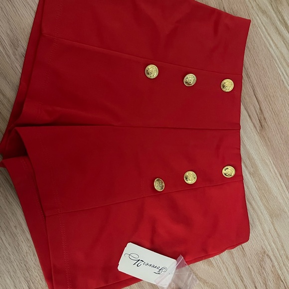 Red orange gold button pull on shorts - Picture 4 of 4